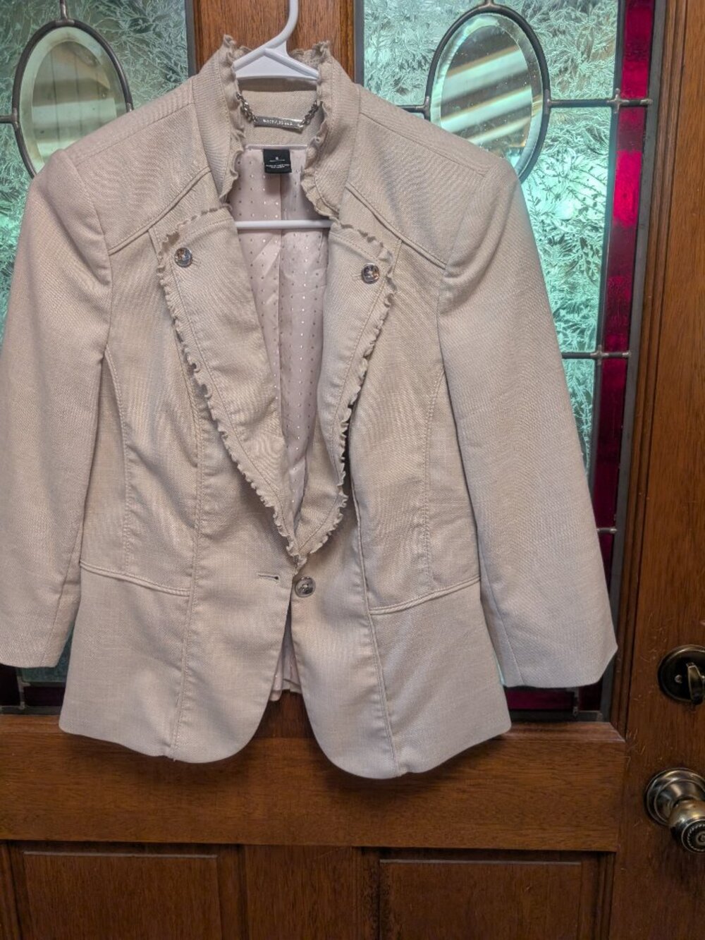 Womens jacket and skirt suite, size 6